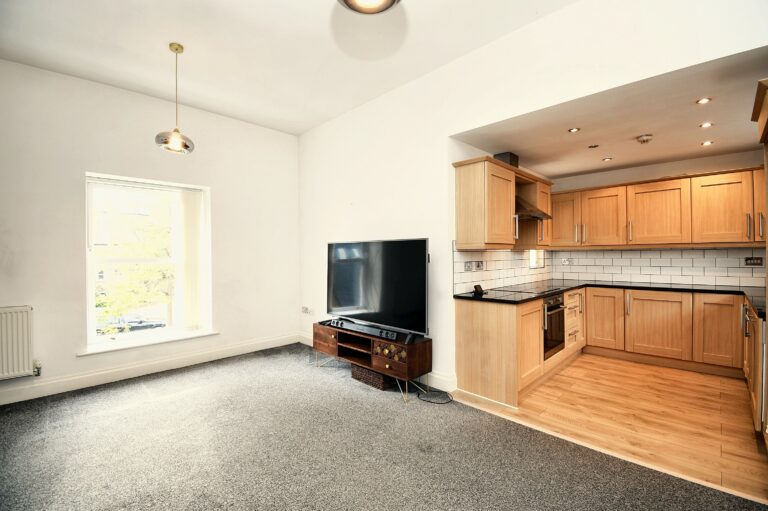 Sandwich Road, Eccles, M30