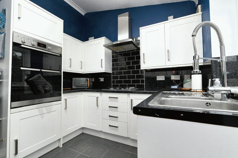 Manchester Road, Swinton, M27