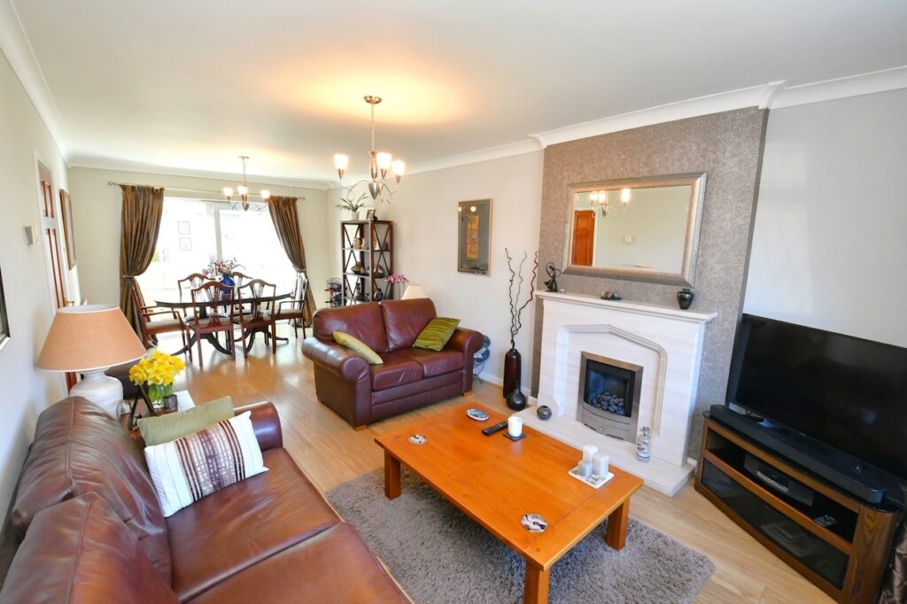 Riding Close, Tyldesley, M29