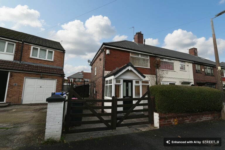 Dell Avenue, Swinton, M27