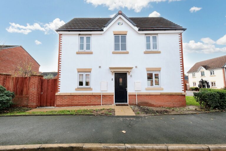 Calder Lane, Eccles, M30