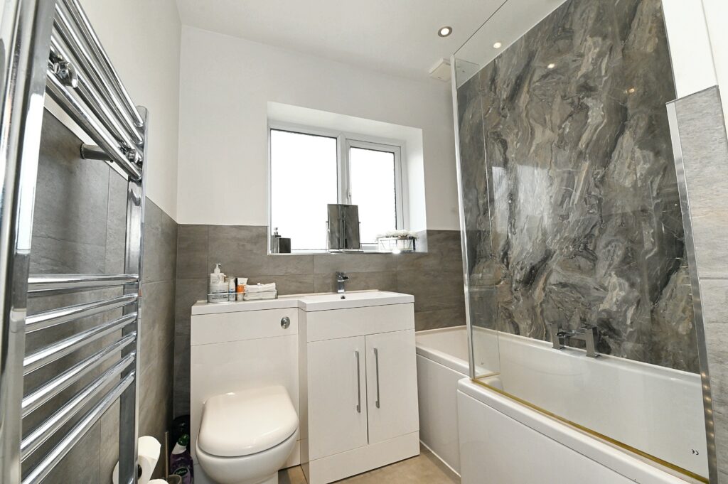 Peaknaze Close, Swinton, M27