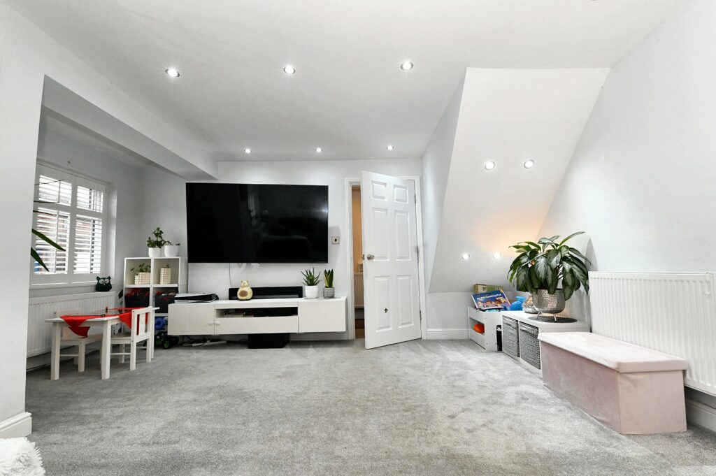 Ellerby Avenue, Swinton, M27