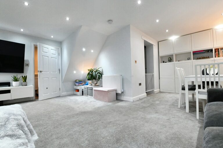 Ellerby Avenue, Swinton, M27