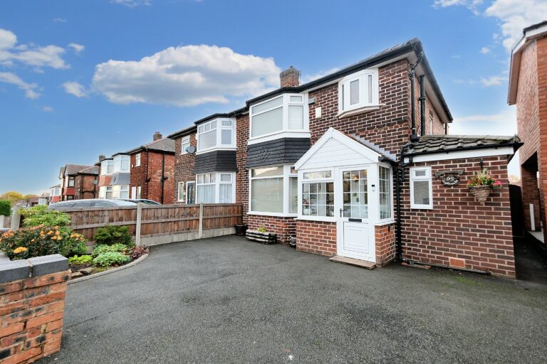 Light Oaks Road, Salford, M6