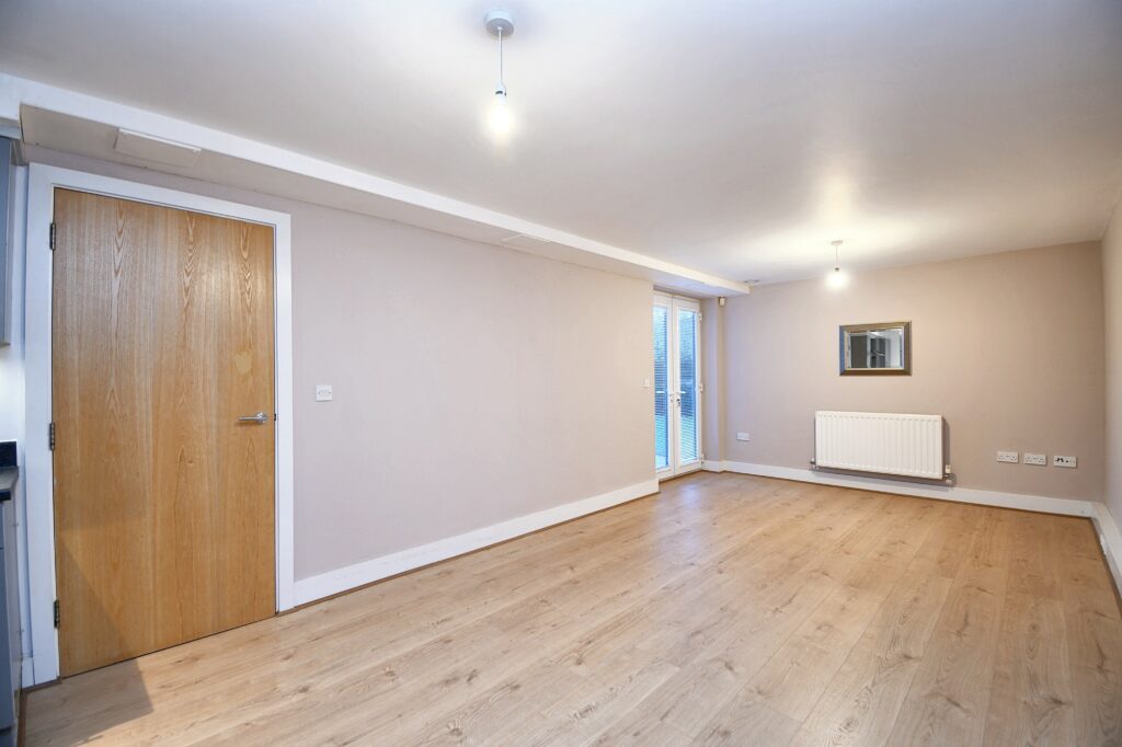 Wellington Road, Eccles, M30