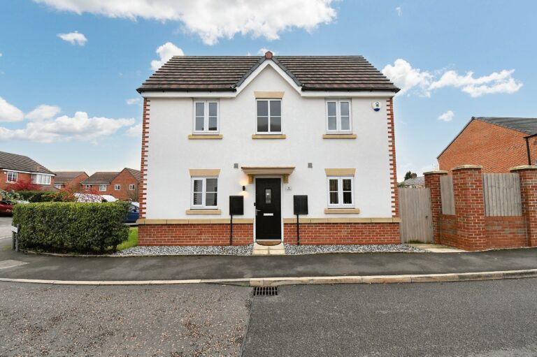 Chelmer Way, Eccles, M30