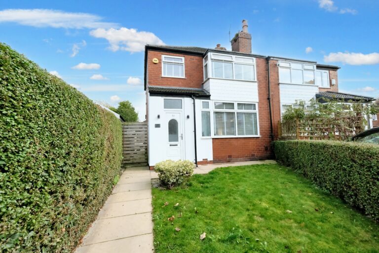 Peter Street, Eccles, M30