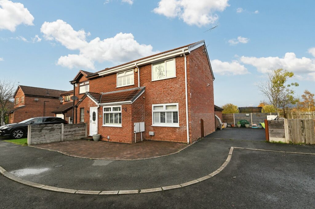 Ellerby Avenue, Swinton, M27