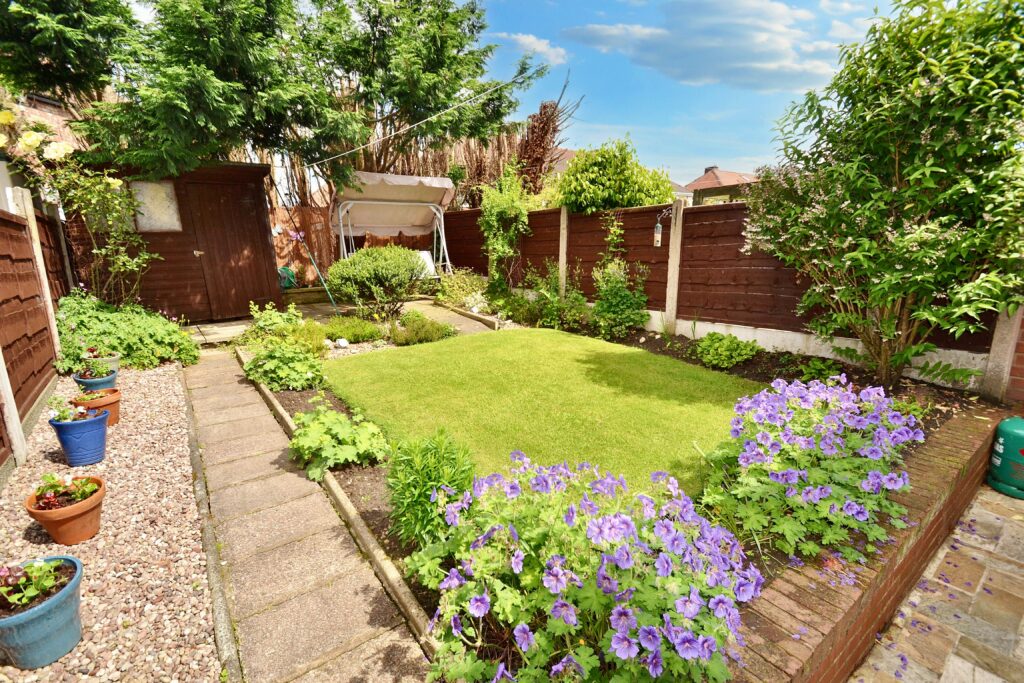 Deepdale Drive, Swinton, M27