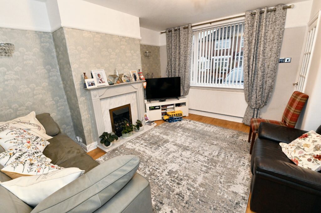 Deepdale Drive, Swinton, M27