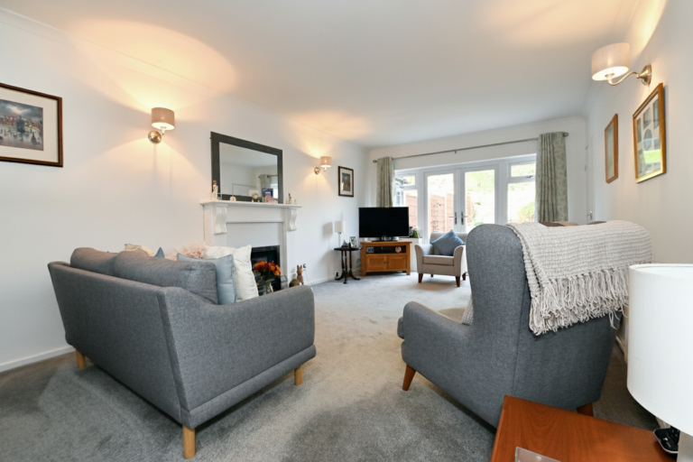 Hawthorne Drive, Worsley, M28