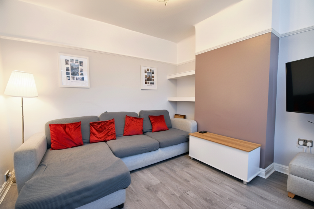 Edison Road, Eccles, M30