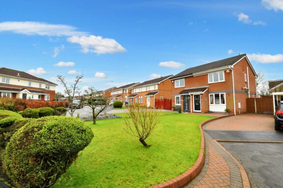 Turnberry Close Image