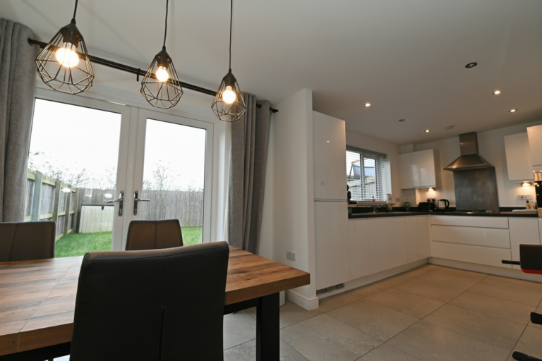 Virginia Drive, Swinton, M27