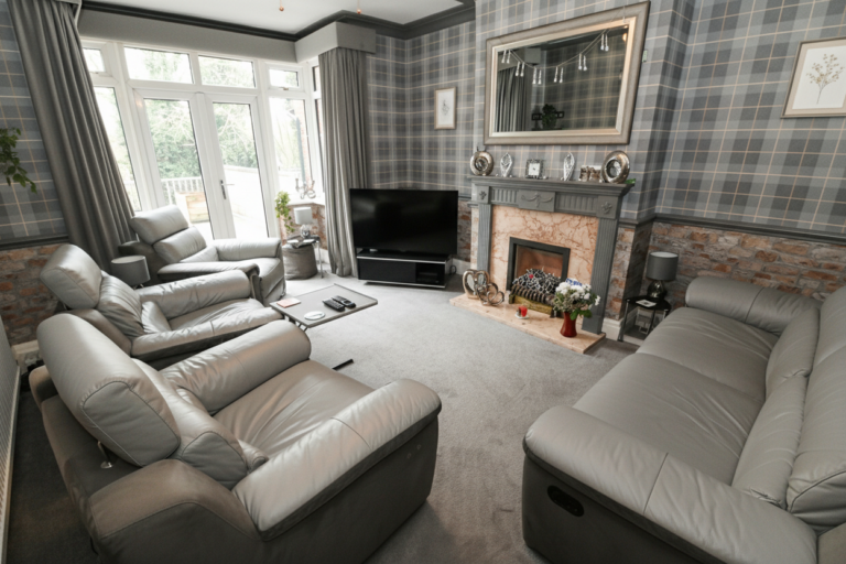 May Road, Swinton, M27