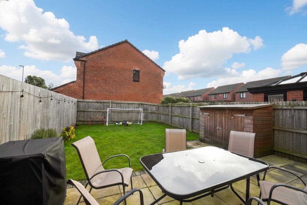 Leach Drive, Eccles, M30