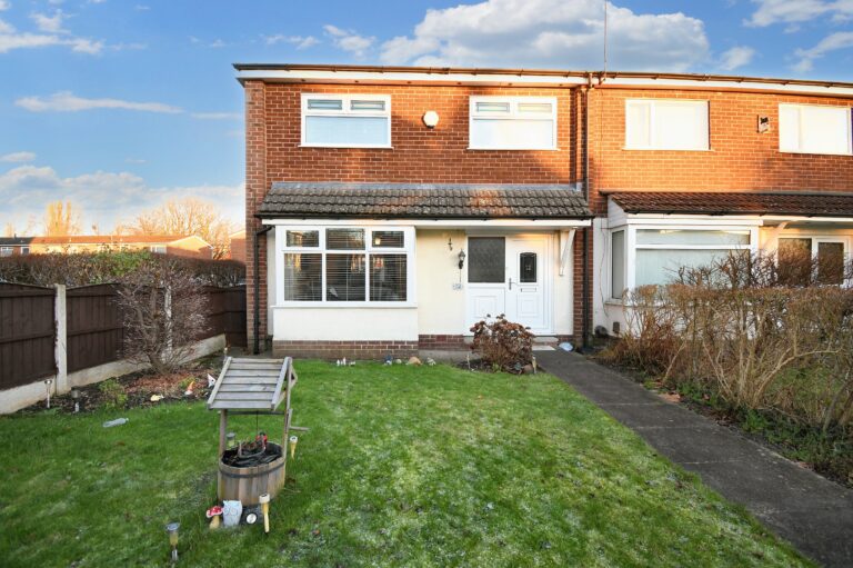 Vanguard Close, Eccles, M30