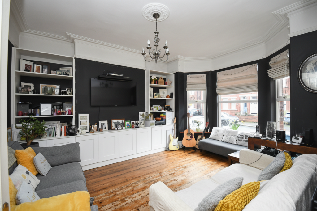 Pine Grove, Monton, M30