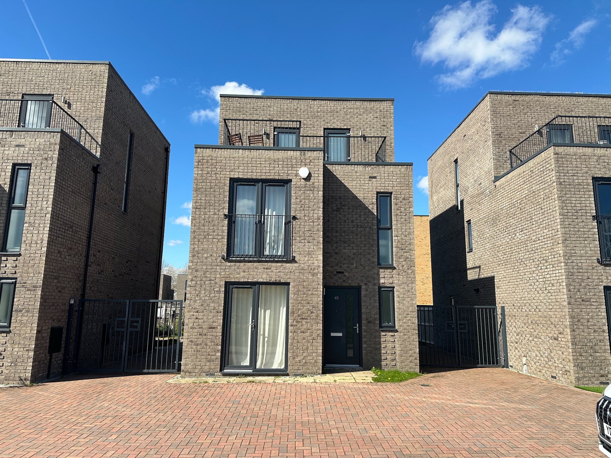 Grandstand Avenue Image