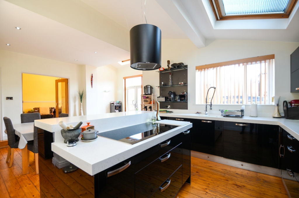 Bolton Road, Salford, M6