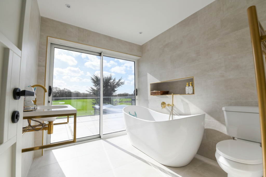 Dam Lane, Rixton, WA3