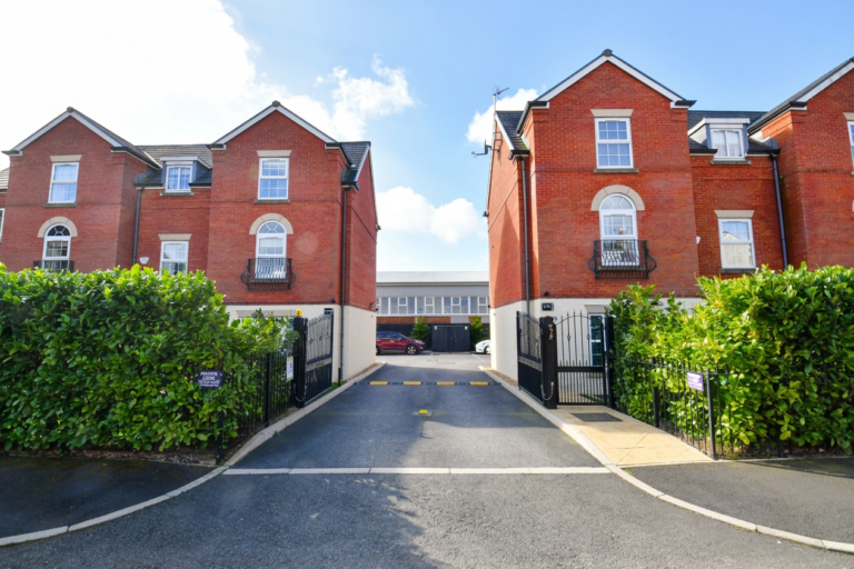 Kings Park, Leigh, WN7