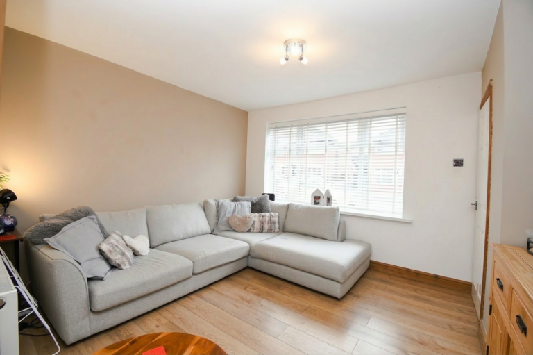 Weymouth Road, Eccles, M30