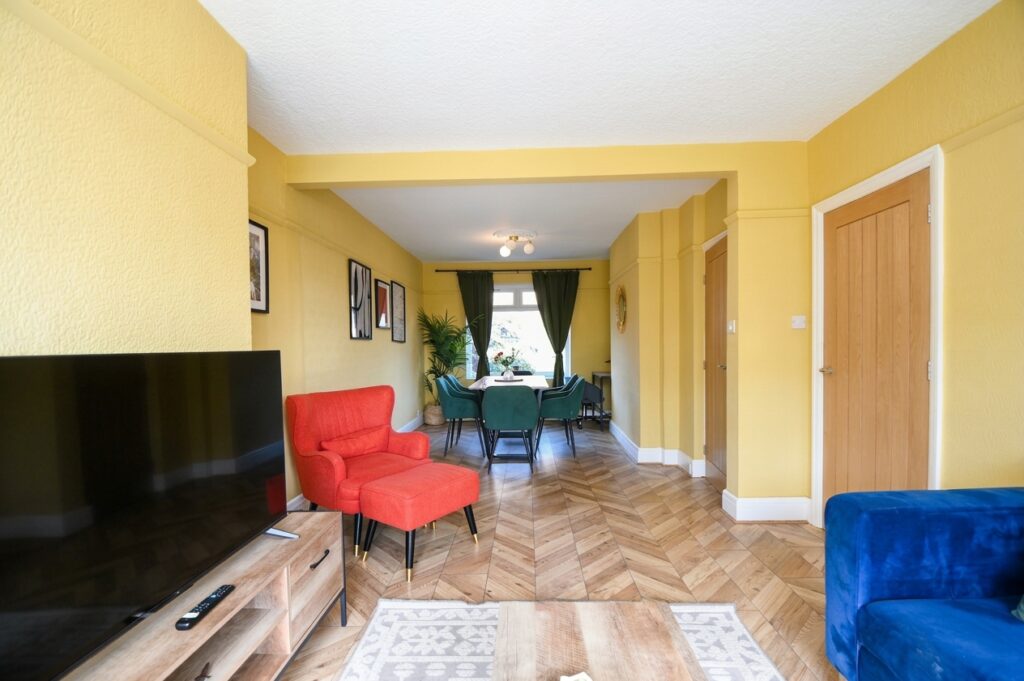 Gore Crescent, Salford, M5