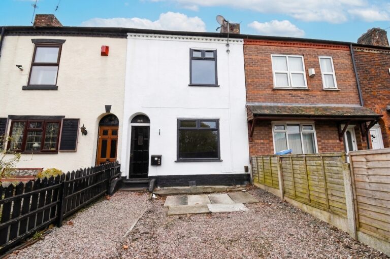 Hampden Grove, Eccles, M30