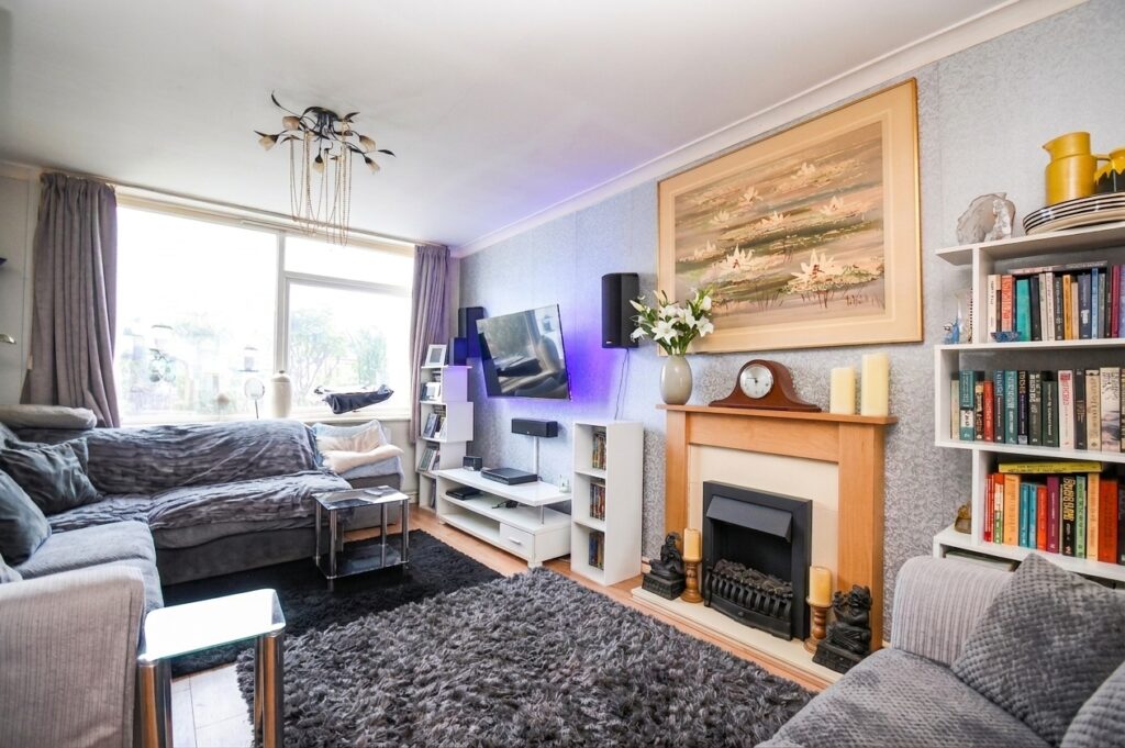 Higher Croft, Eccles, M30