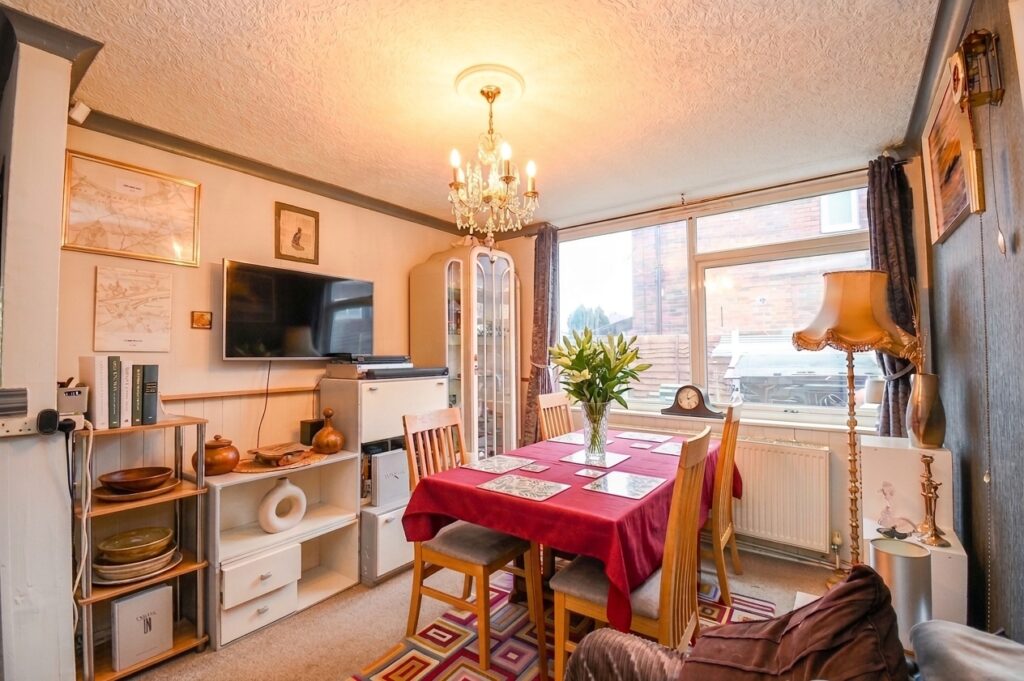 Higher Croft, Eccles, M30