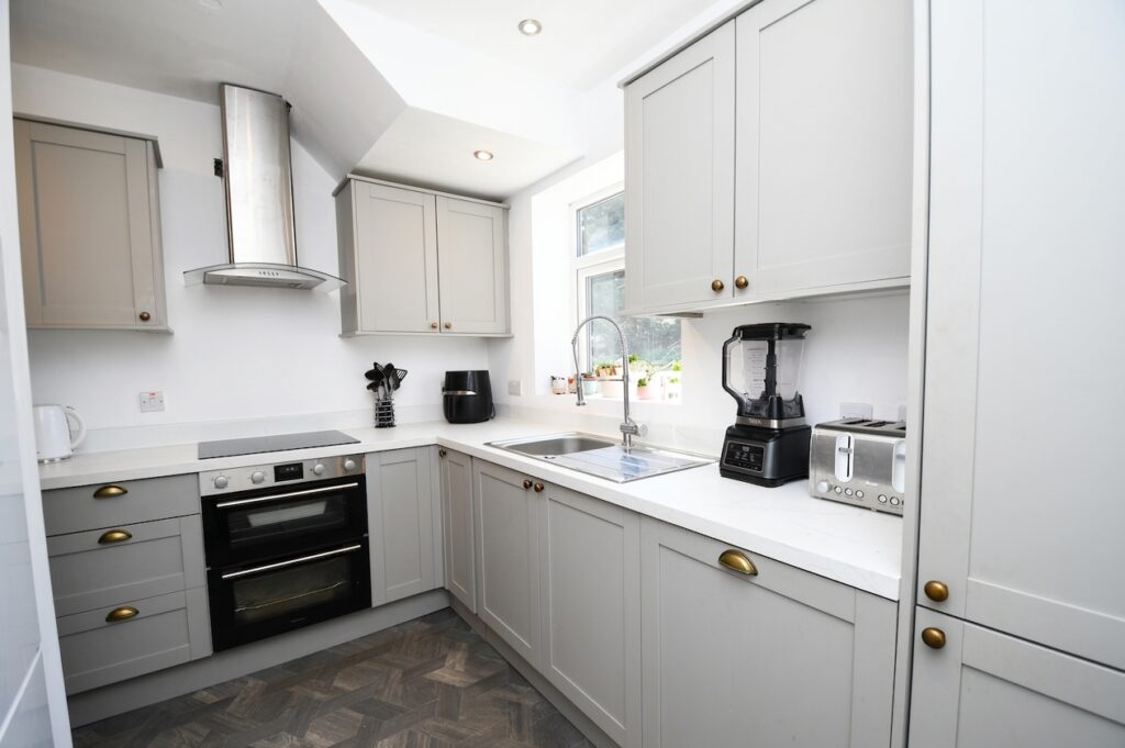 Bolton Road, Salford, M6