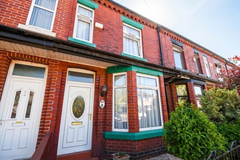 Chandos Grove, Salford, M5